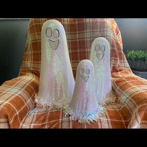 SET OF 3 BEAUTIFUL LIGHT UP GHOST!! 👻👻👻 Read description